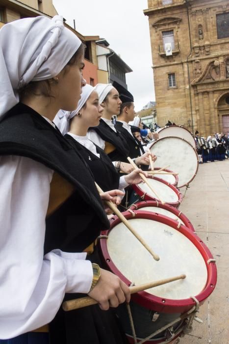 Acto de las cofradías en el Ayuntamiento de Oviedo