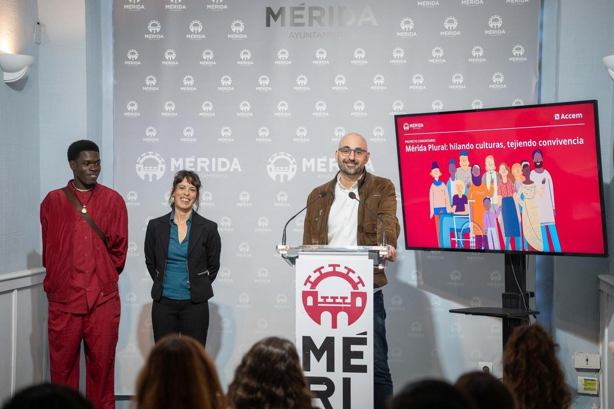 Presentación de 'Mérida Plural: hilando culturas, tejiendo convivencia".