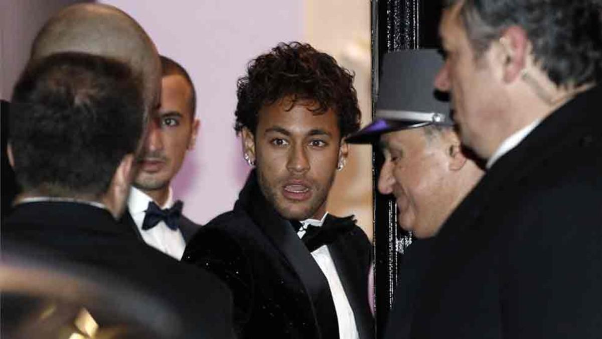 Neymar, en la fiesta de su cumpleaños en París