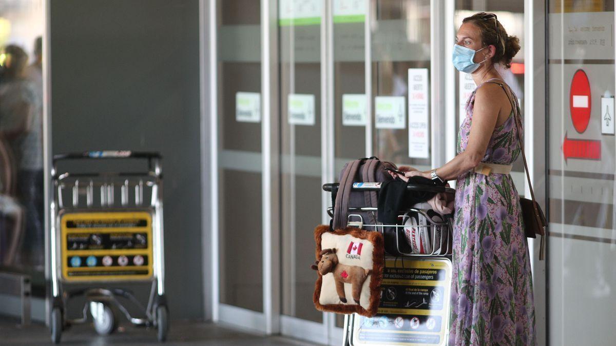 La mascarilla seguirá siendo de uso obligatorio en los aviones