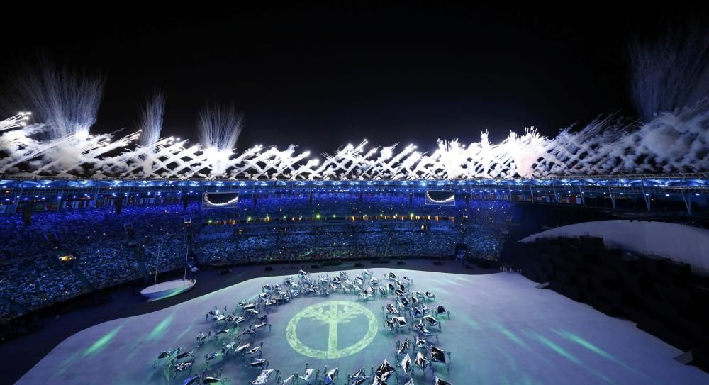 La ceremonia de inauguración de las Olimpiadas recreó el Brasil indígena, las diferentes culturas y las grandes urbes.