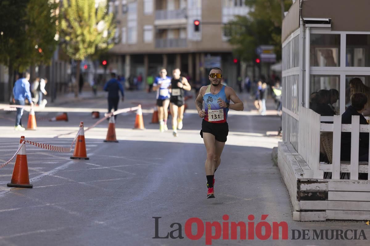 Carrera '10K Assota por ti' en Caravaca (salida y giro primera vuelta)