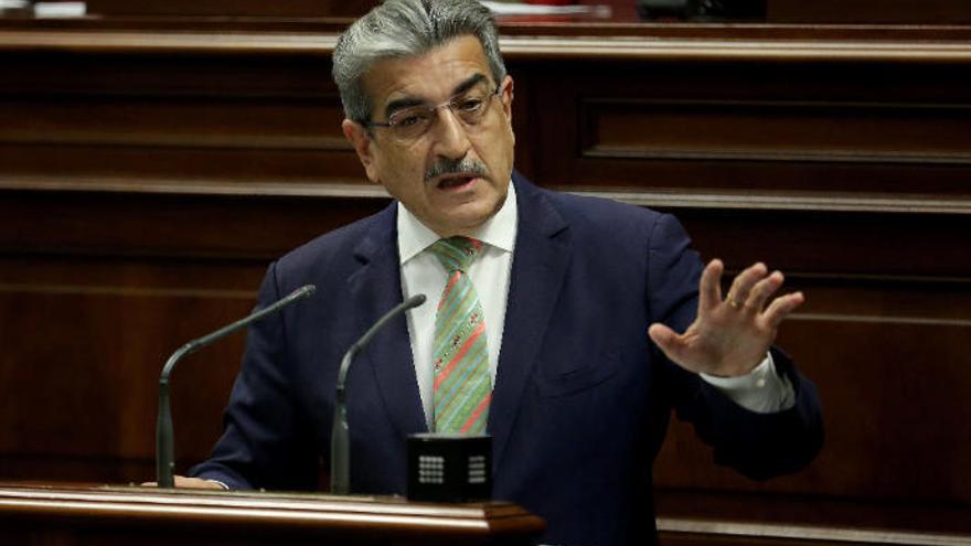 El consejero de Hacienda del Gobierno de Canarias, Román Rodríguez.