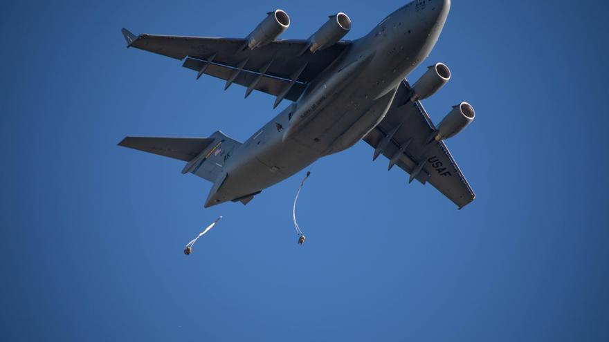 Mueren cinco militares estadounidenses al estrellarse un avión en el Mediterráneo