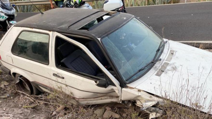 Conducción temeraria en Canarias: Locos al volante en Canarias: "Baja los porros"