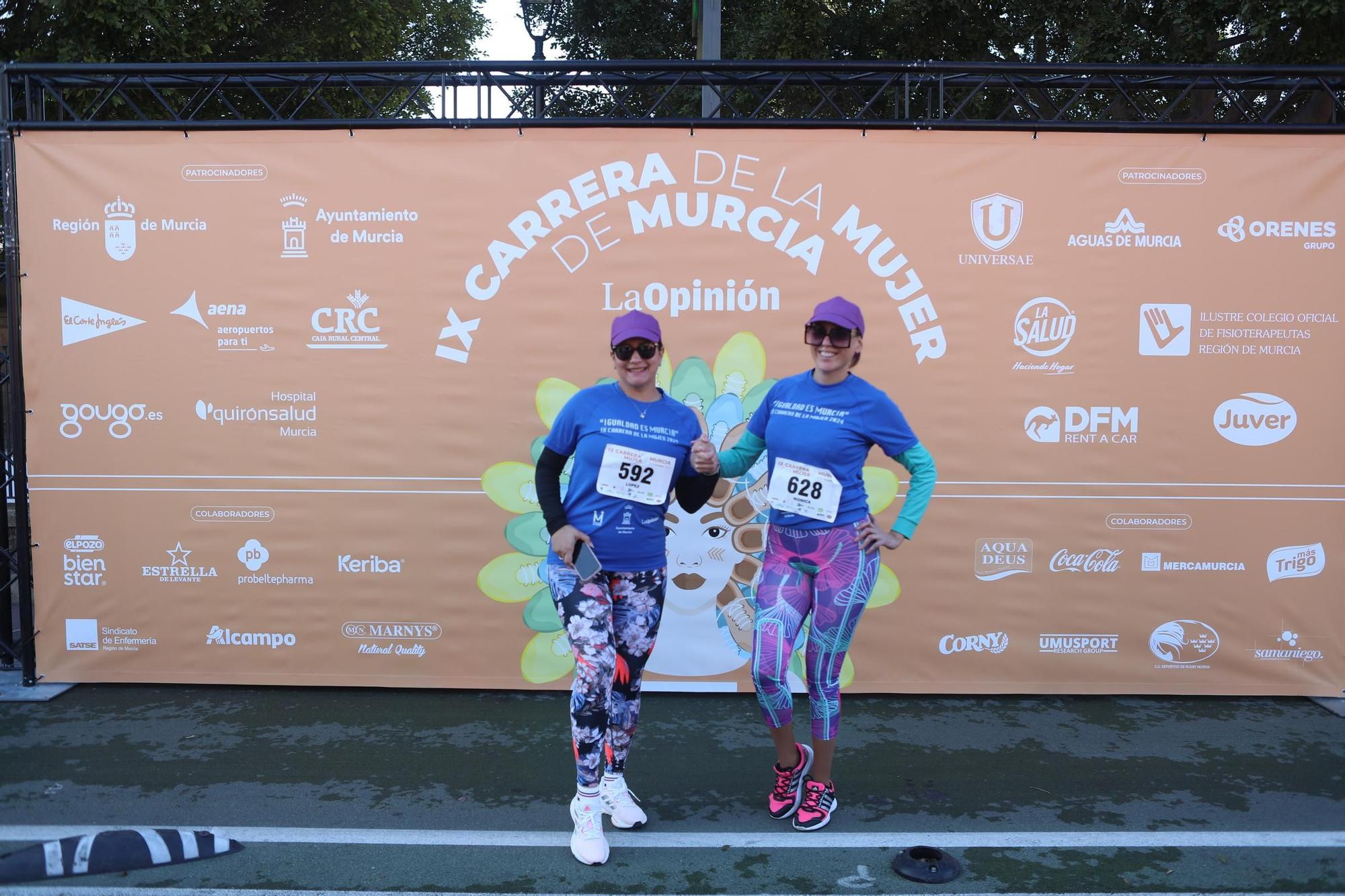 Carrera de la Mujer: así han posado las corredoras en el photocall antes de la salida