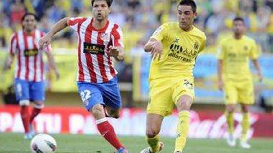 El Villarreal cae víctima del miedo de Lotina