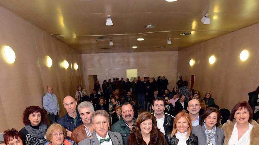 Los trabajadores galardonados, ayer, en la Casa de Cultura.