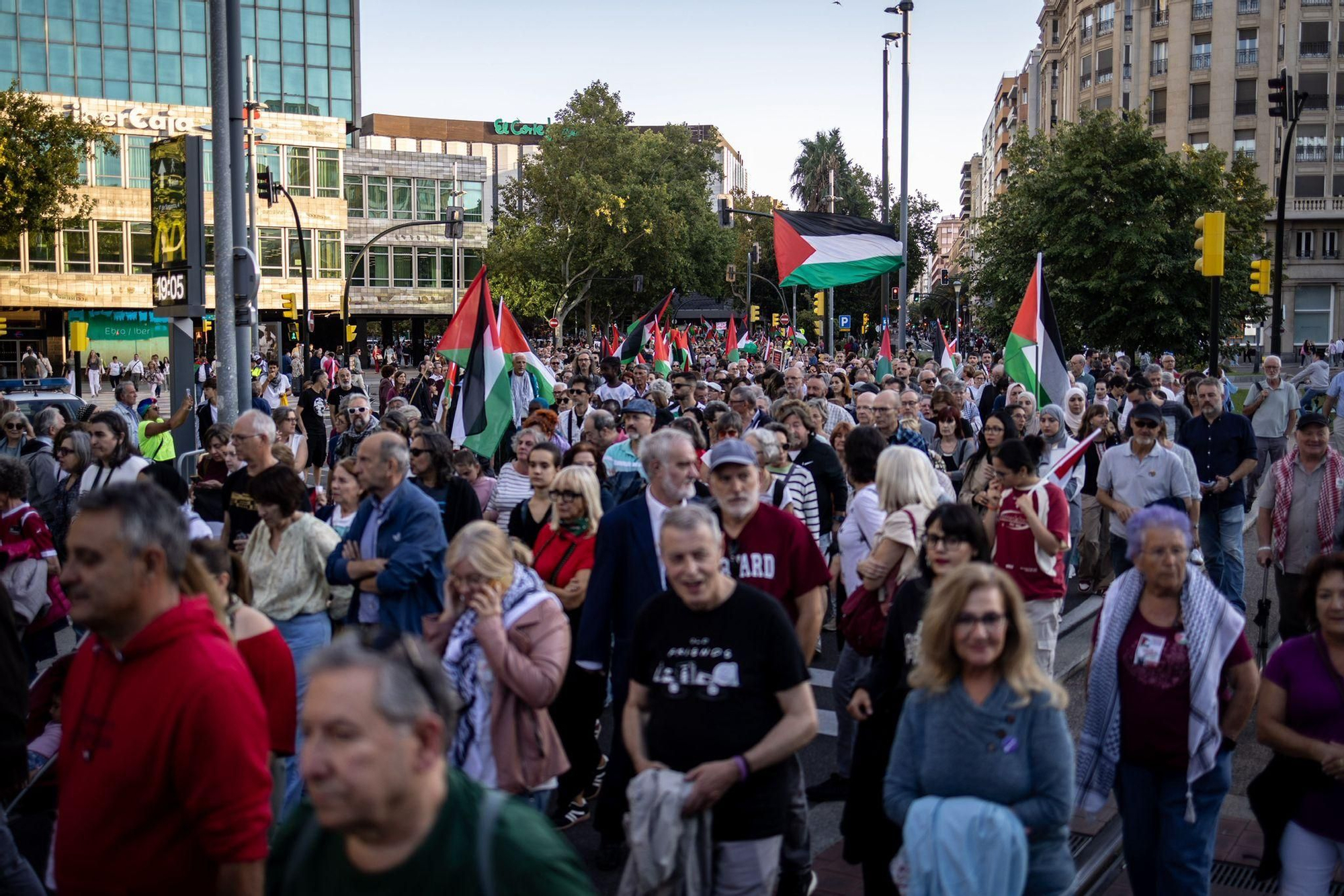 En imágenes | Zaragoza clama por el fin del genocidio en Gaza