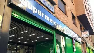 Provecaex se despide de sus supermercados de Cáceres: este miércoles, 16, su último día y Carrefour abre el 23