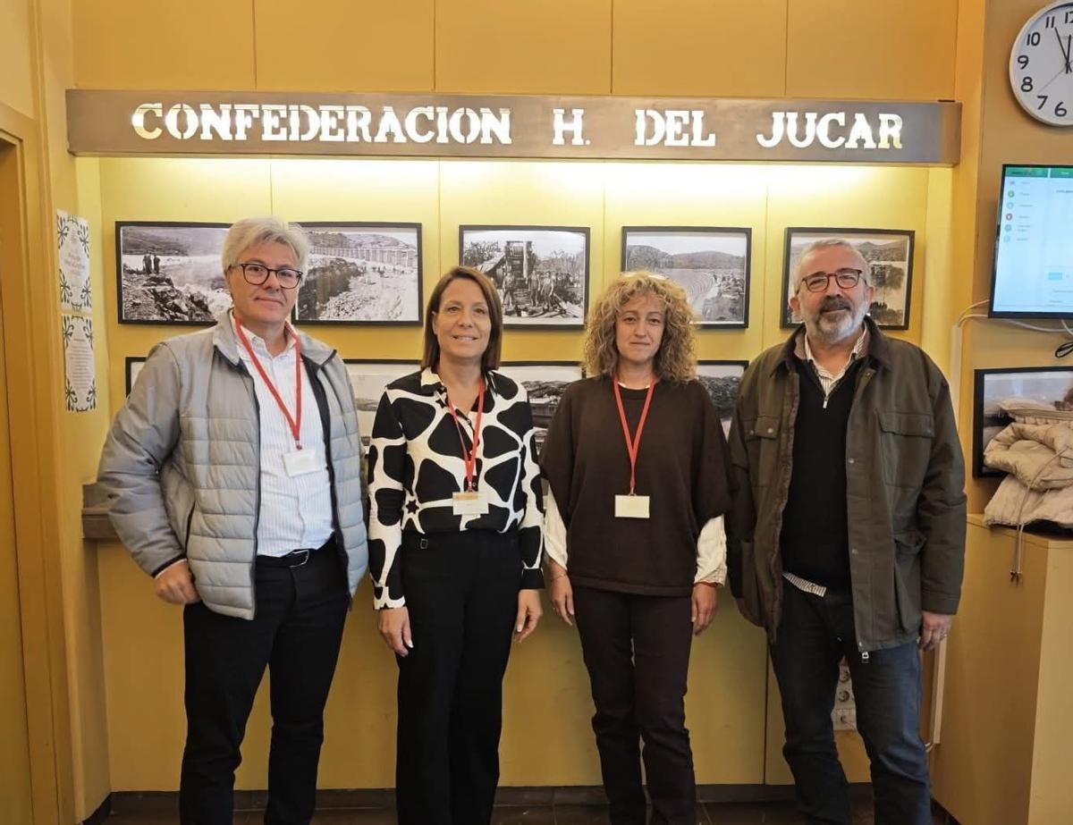 Los alcaldes en la sede de la CHJ.