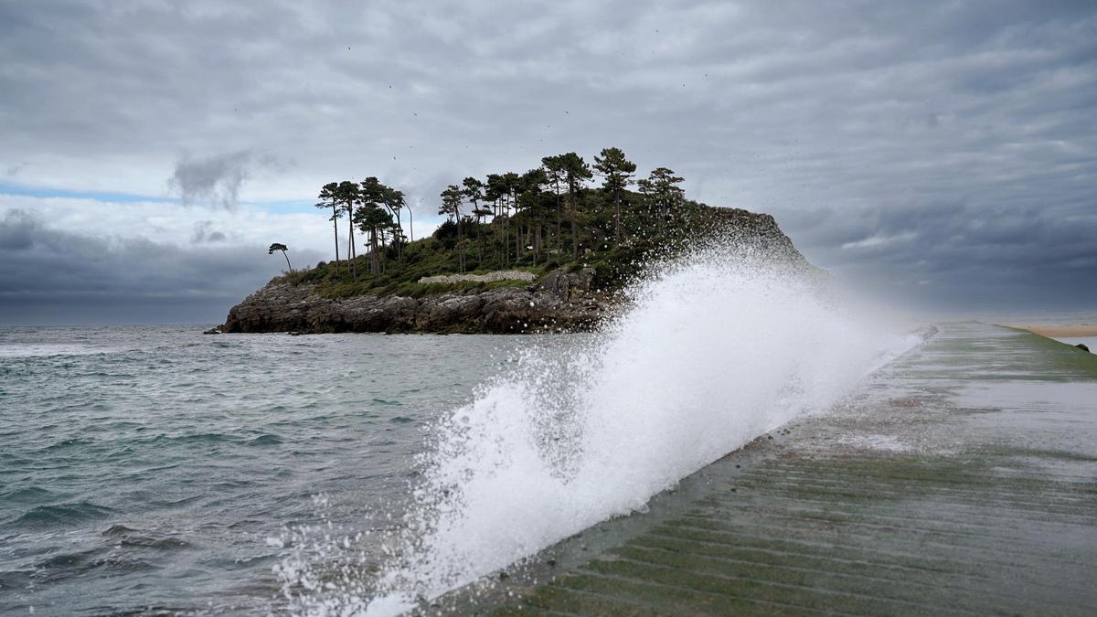 Isla de San Nicolás en Lekeitio.