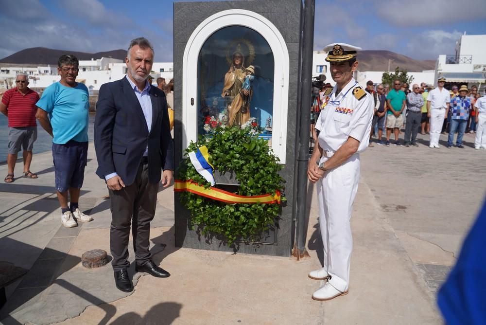 El buque escuela 'Juan Sebastián Elcano' visita por primera vez La Graciosa