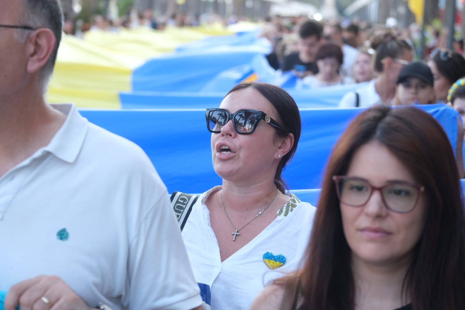 Cientos de ucranianos celebran en Alicante su Día de la Independencia  y exigen el fin de la guerra
