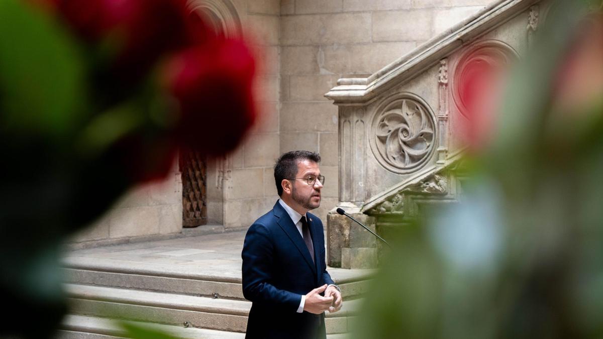 El president Pere Aragonès en el Palau de la Generalitat este martes de Sant Jordi.