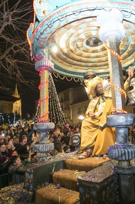 Cabalgata de los Reyes Magos en Oviedo