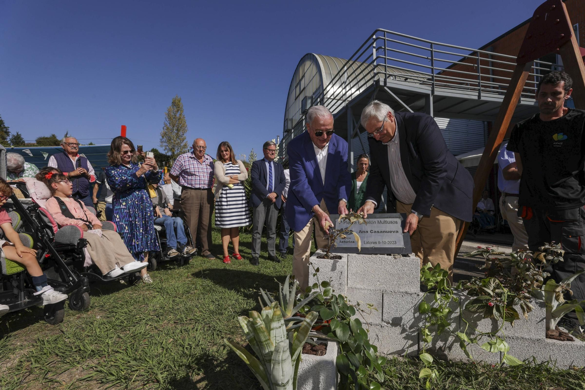 Acto de colocación de la primera piedra del nuevo pabellón de Aspace en Latores