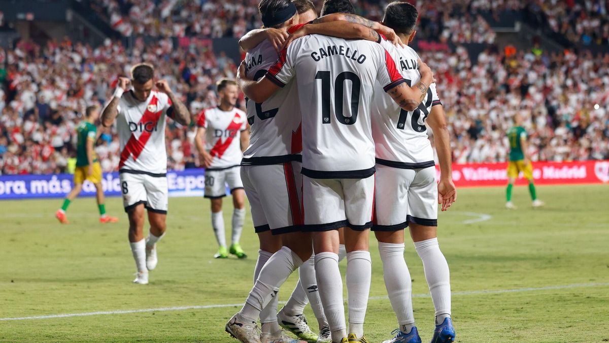 Éxtasis en Vallecas: el Rayo confirma su regreso a Europa 24 años después