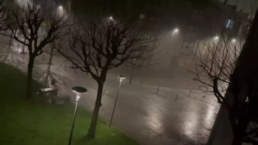 El temporal ha sacudido con fuerza Santiago y comarca este miércoles