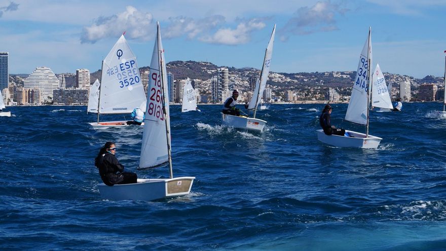 El Club Náutico Santa Pola refuerza su papel como motor deportivo y social en la provincia