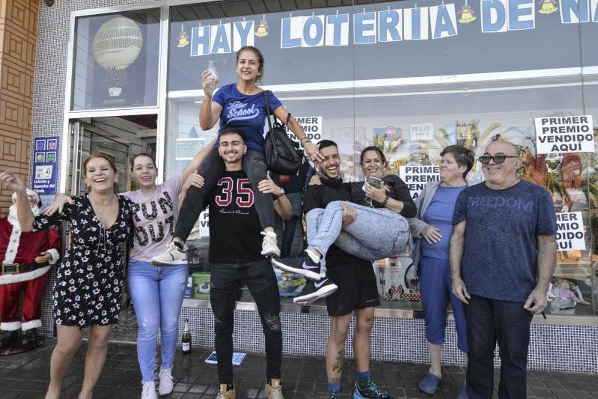 22/12/2018 SARDINA DE GÁLDAR. Lotería de Navidad, boleto premiado con el Gordo de Navidad. FOTO: J. PÉREZ CURBELO  | 22/12/2018 | Fotógrafo: José Pérez Curbelo