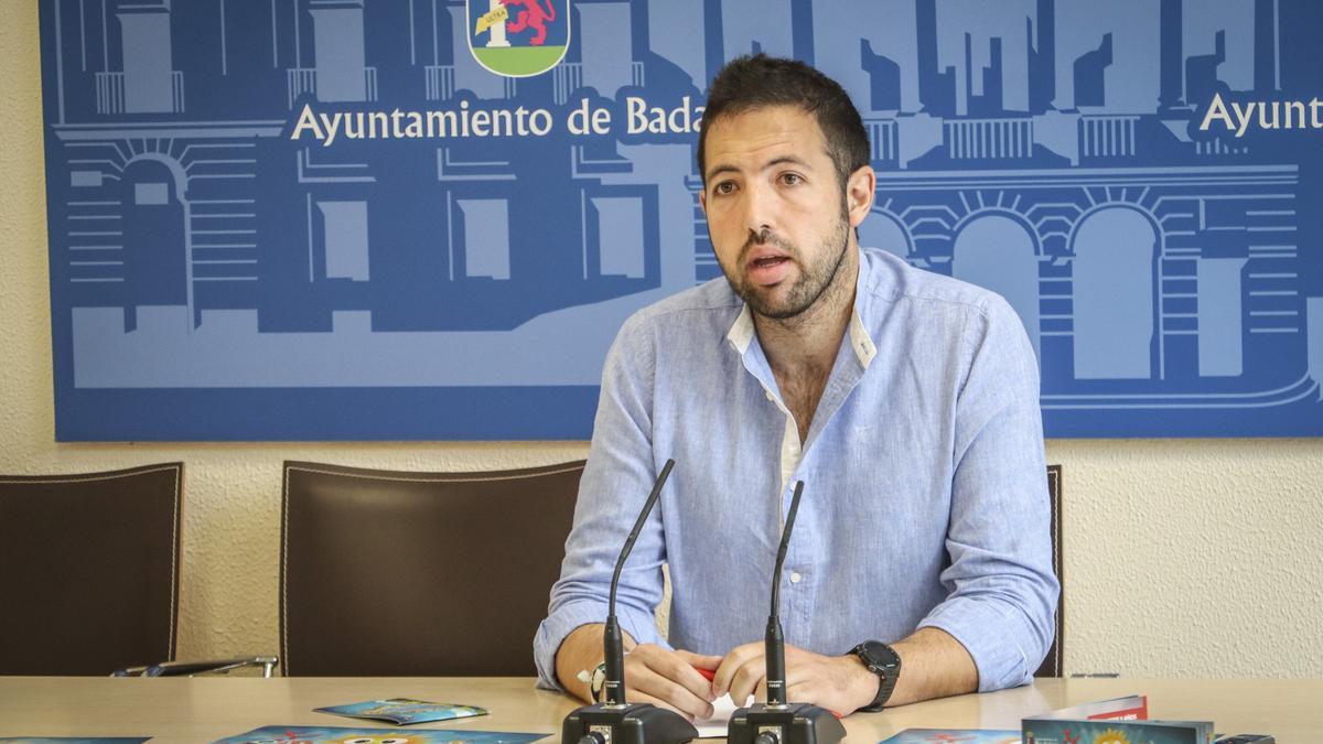 Francisco Javier Pizarro, el que será nuevo concejal popular, en una rueda de prensa en 2019.