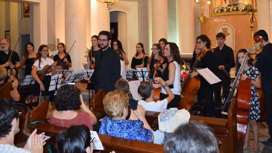 Los músicos en el templo.