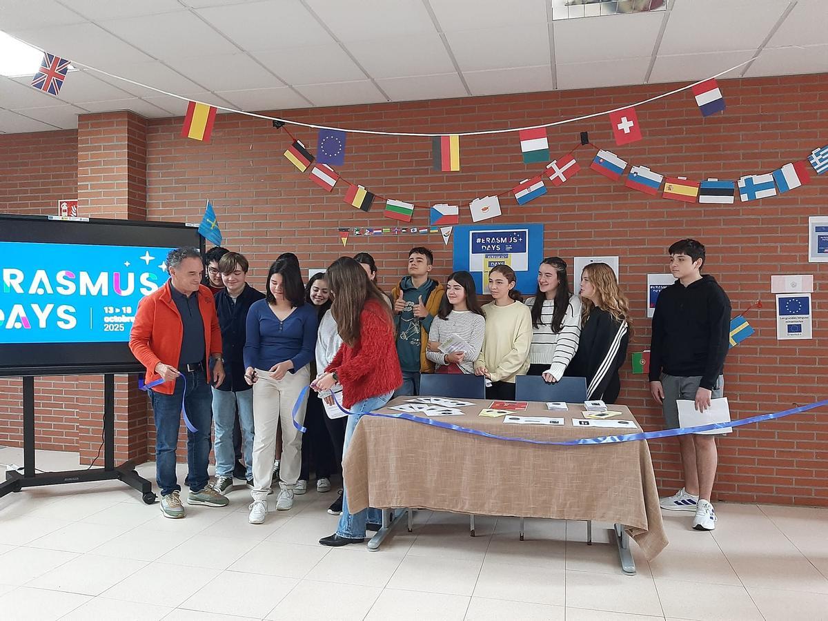 El corte de cinta de los Erasmus Days