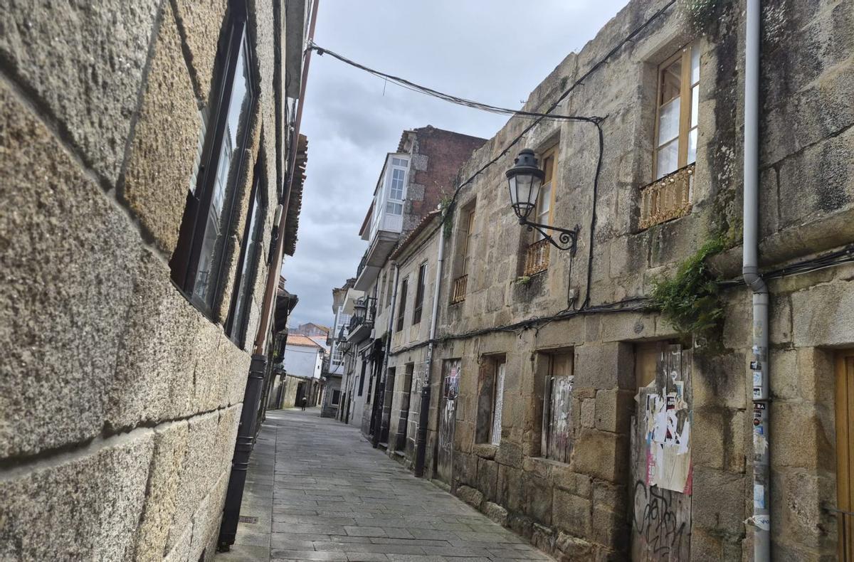El inmueble, al que se le retiró el triángulo hastial de la fachada tras los desprendimientos de octubre.