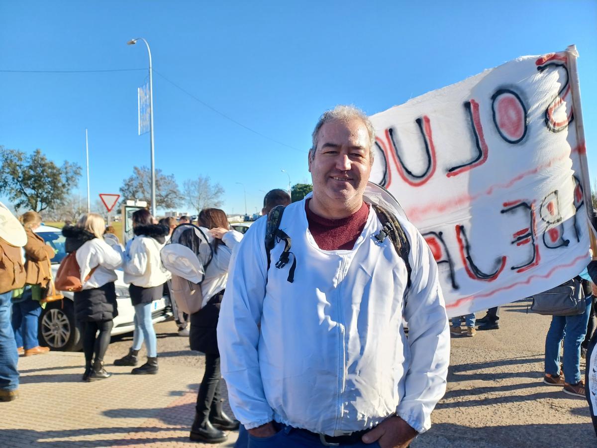 Jaime González, apicultor de La Pesga en la protesta de Mérida.