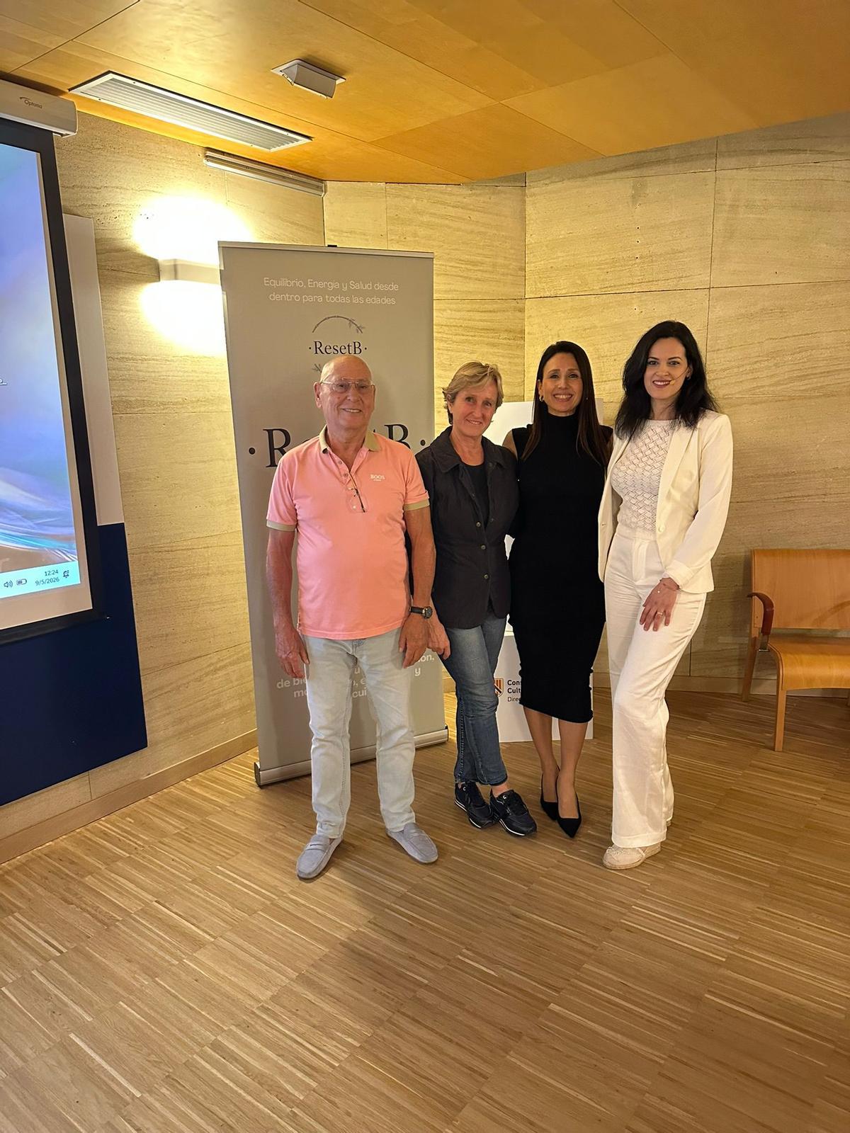 Víctor Snchez, Mylene Baviera, Antonella Granados y Dra. Kaoutar Elyaakoubi