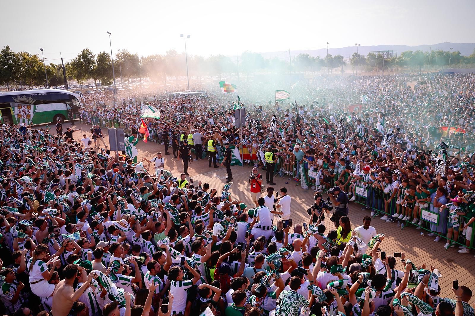 El Córdoba CF vuelve a Segunda / Las mejores imágenes de una noche para la historia
