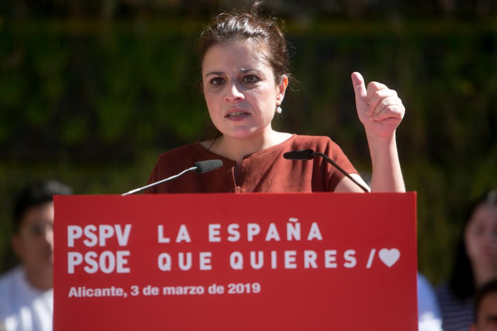 Más de 200 personas asisten al acto de precampaña de Francesc Sanguino celebrado en Las Cigarreres y al que ha asistido la la vicesecretaria general del PSOE, Adriana Lastra