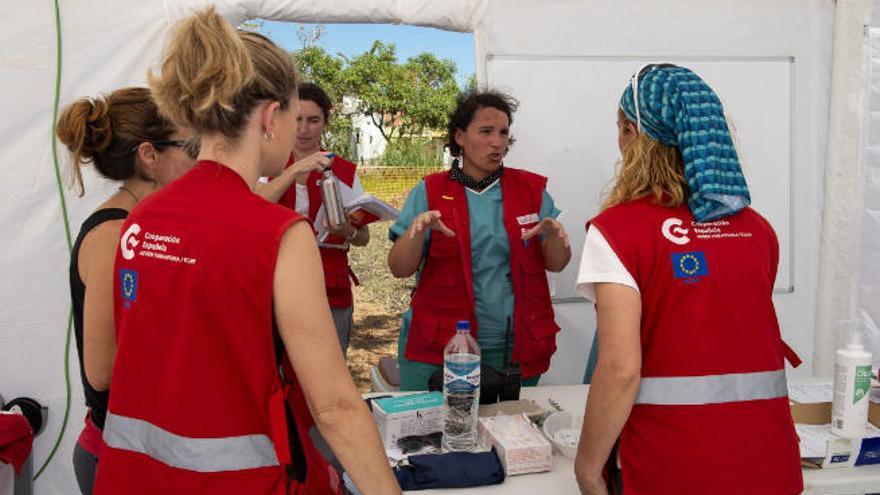 Le élite de la cooperación española, de campaña en Mozambique.