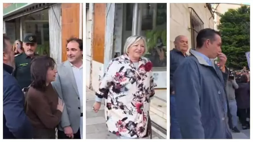 Vídeo: Concejales del tripartito de Vinaròs, increpados tras el polémico pleno