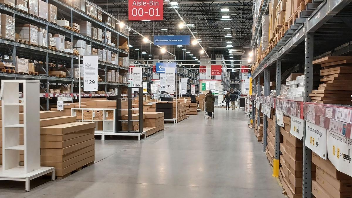 Ikea arrasa con su inesperado cambio: transforma su famosa estantería en el zapatero para la entrada más vendido