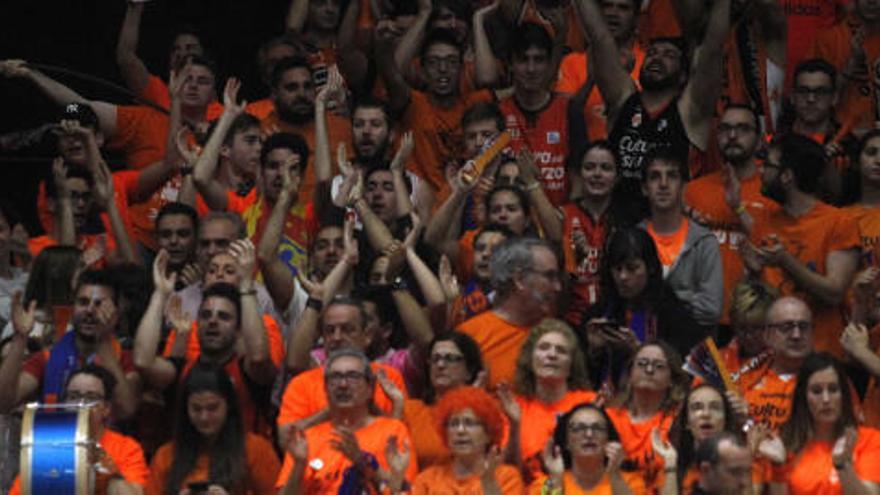 La afición del Valencia Basket tiene una cita este viernes en Málaga.