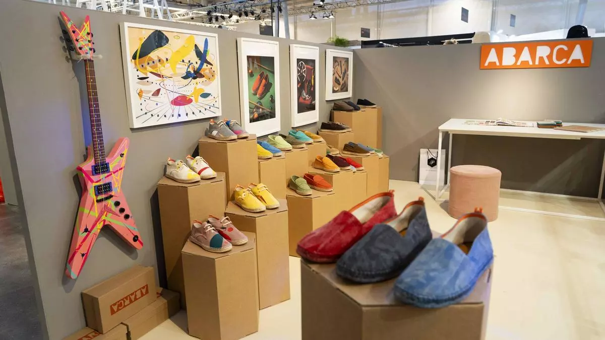 Abarca shoes desata su nuevo lenguaje en Florencia
