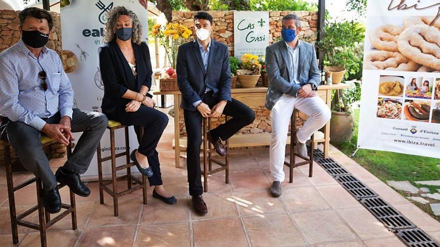 Joan Marí, Verónica Juan, Alejandro Sancho y Juanmi costa durante la presentación.