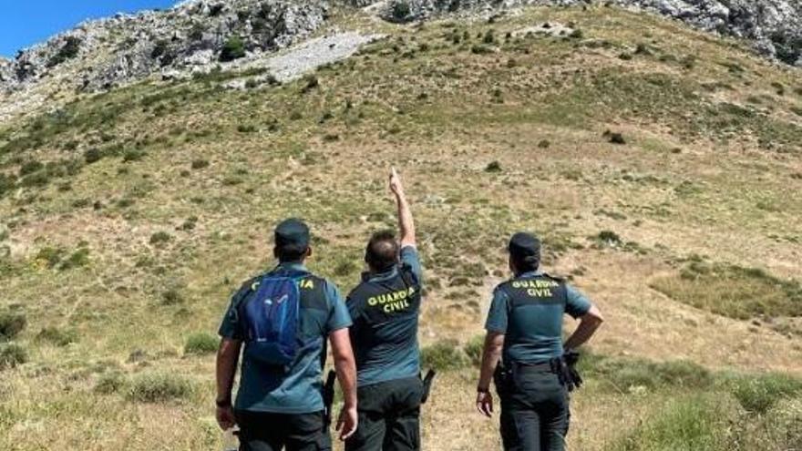 La Guardia Civil rescata a dos senderistas perdidos en el pico de La Tiñosa en Priego de Córdoba