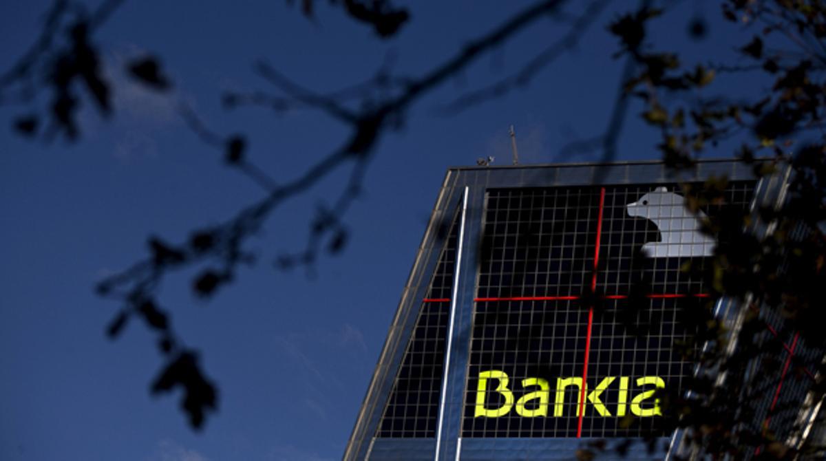 Els afectats per les preferents perdran estalvis per rescatar a la banca.