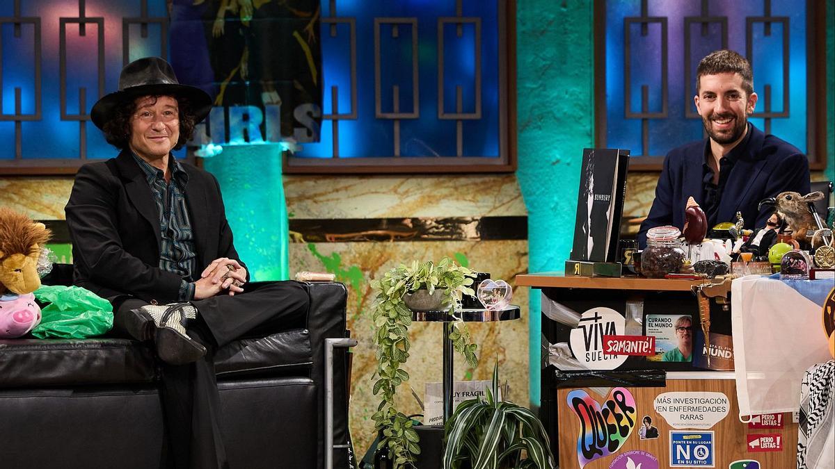 Enrique Bunbury y David Broncano en 'La revuelta'.