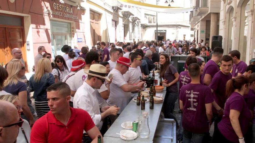 Los hosteleros advierten de que peligra la celebración de las Cruces de Mayo