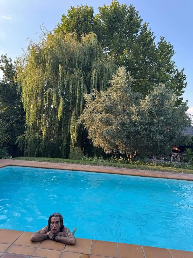 La espectacular piscina de Mario Vaquerizo y Alaska en Boadilla del Monte.