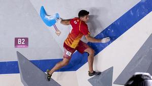 Alberto Ginés, or en escalada