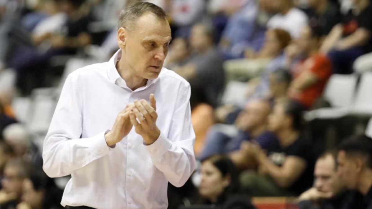 Roberto Íñiguez: "Haurem de fer la nostra millor feina i ser molt sòlides al darrere"