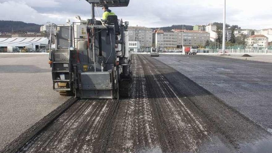 Asfaltado en el recinto portuario. // Fdv