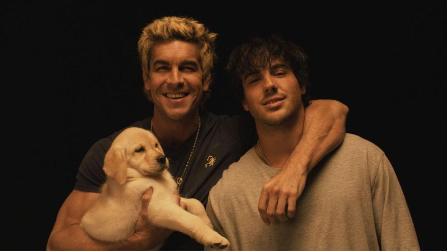 Mario Casas rueda en Barcelona 'A puño descubierto', su segunda película como director, que protagonizará junto a su hermano Óscar