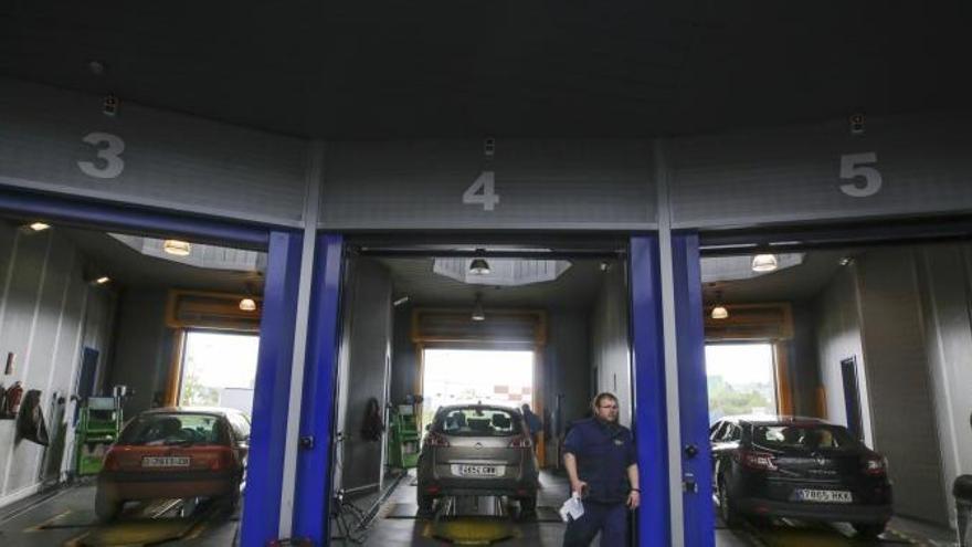 El detalle de tu coche que desde ahora te van a mirar con lupa en la ITV