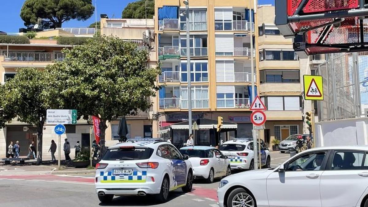 Mobilització dels efectius d'emergències per l'incendi de Blanes.